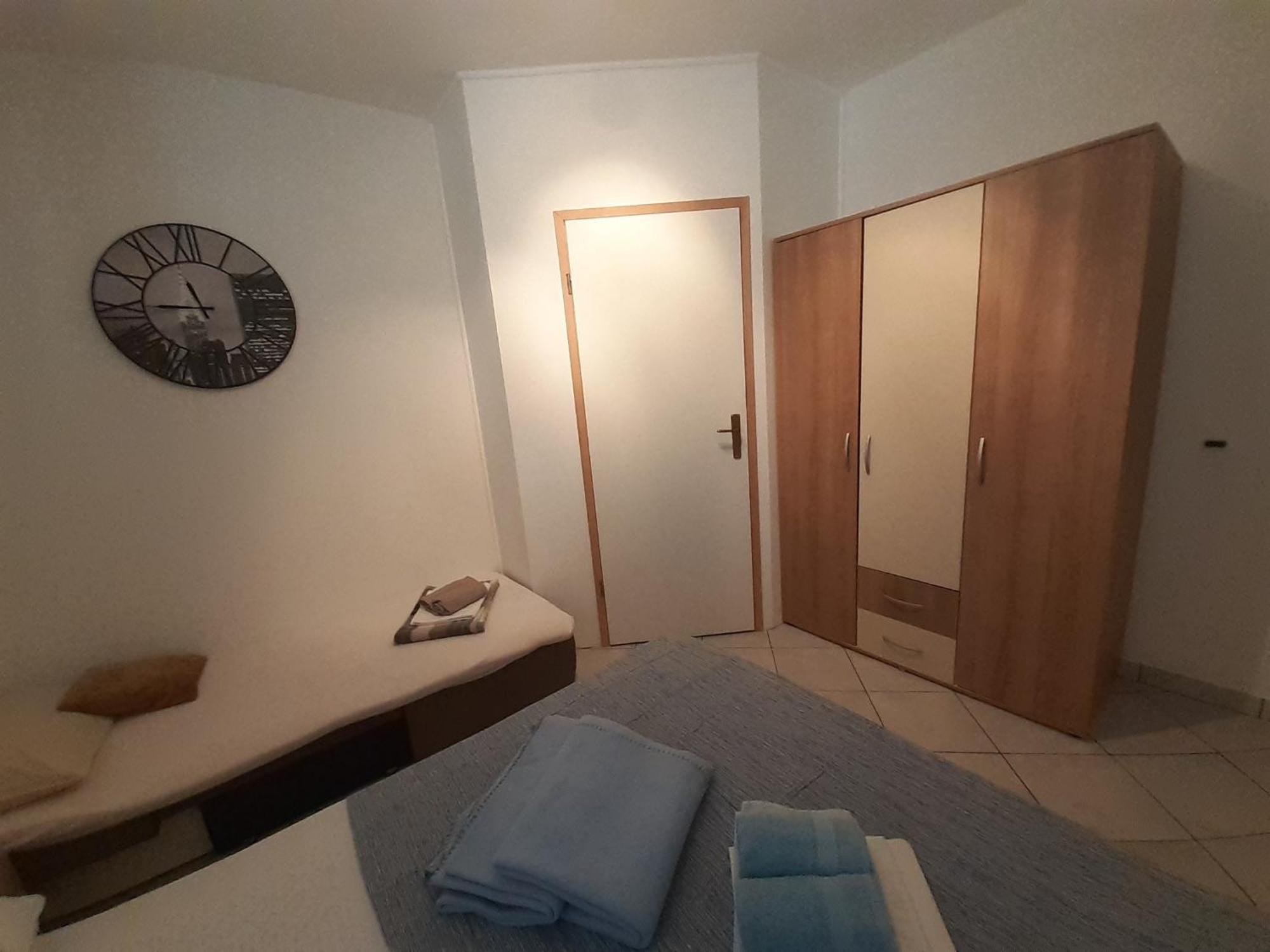 Apartmani Bilandzic-Krk Малинска Стая снимка